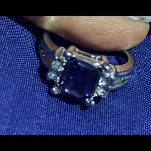 Amethyst Gorgeous Ring - Picture 3 of 3